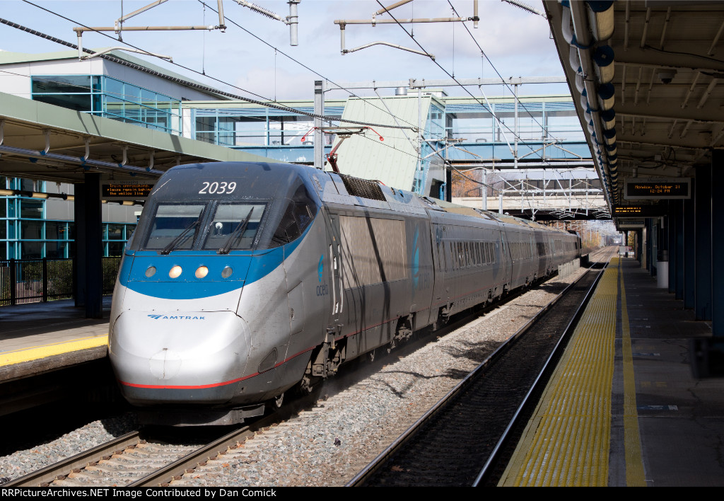 AMTK 2039 at Route 128 Station